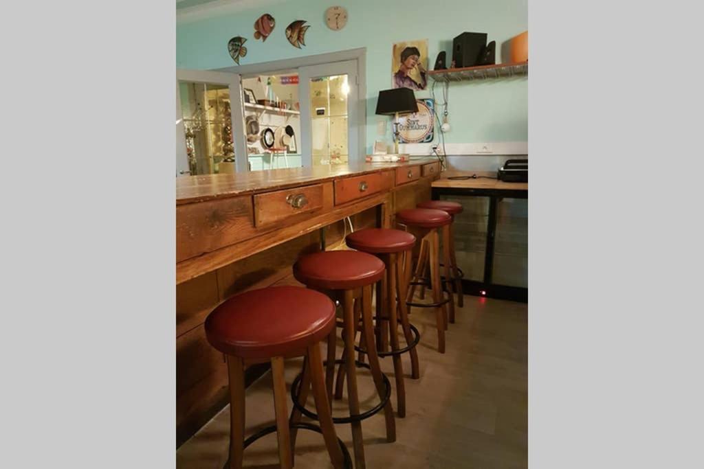 Vakantiewoning In Mol Centrum Met Eigen Bar "Casacuriosa" Экстерьер фото